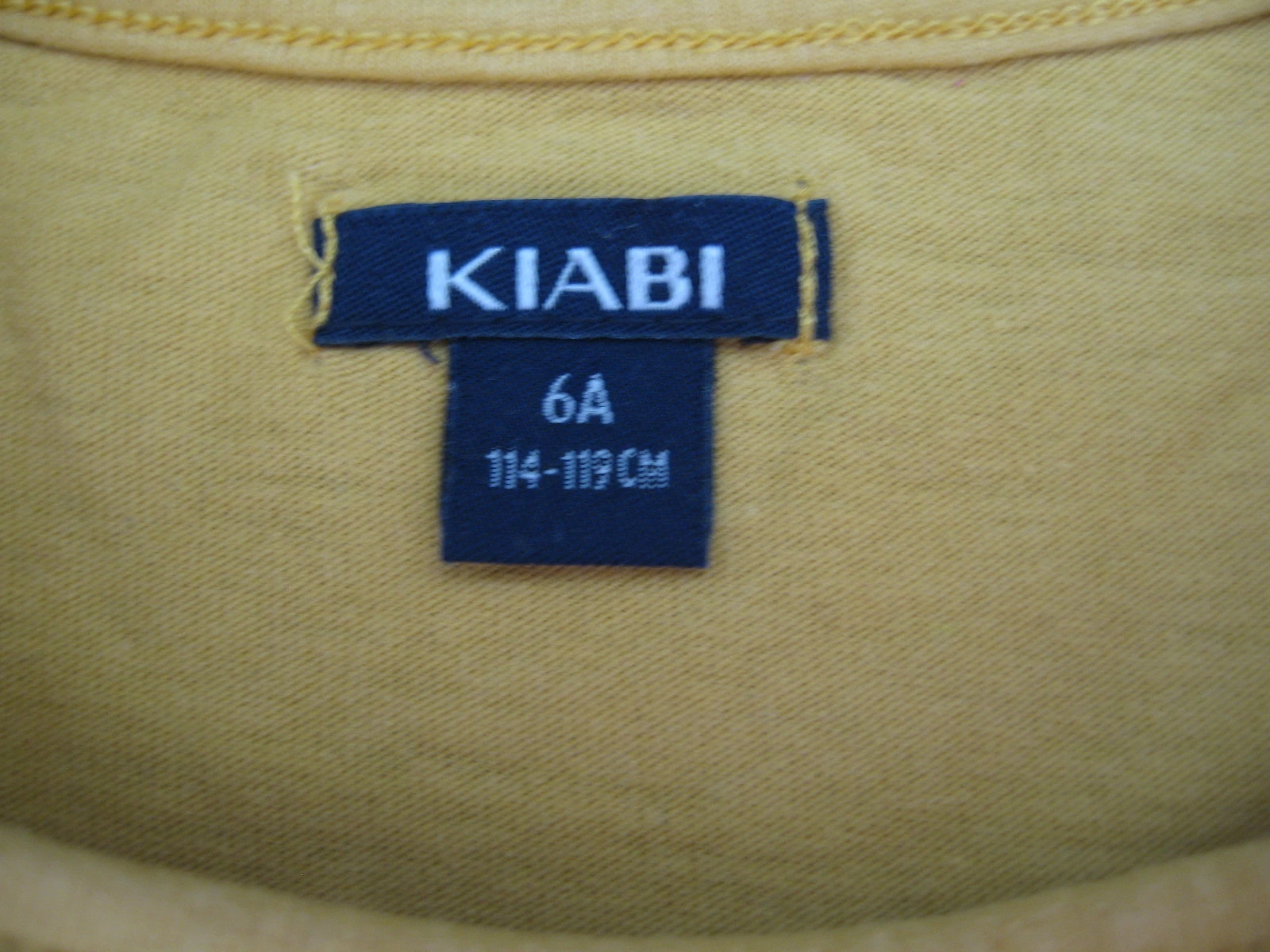 Haut / T-shirt manches longues moutarde Kiabi - 6 ans (114-119 cm) – photo 3